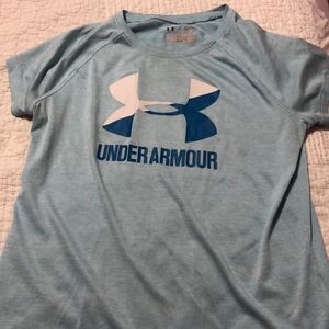 Girls blue under armour t-shirt size YL